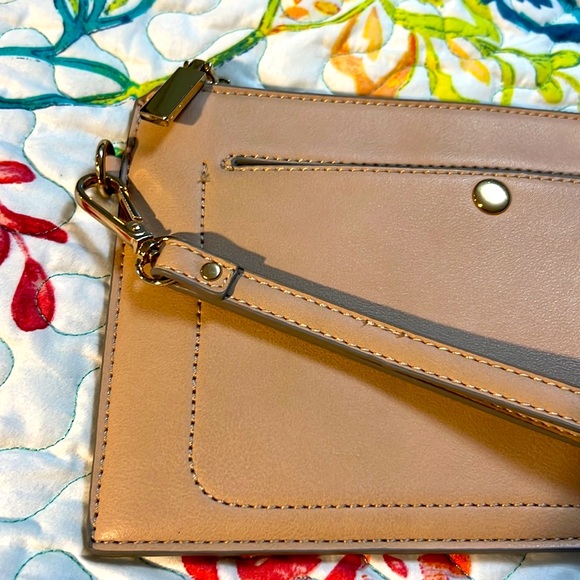Linea wristlet pouch tan zipper snap pocket removable wrist strap - Picture 5 of 7